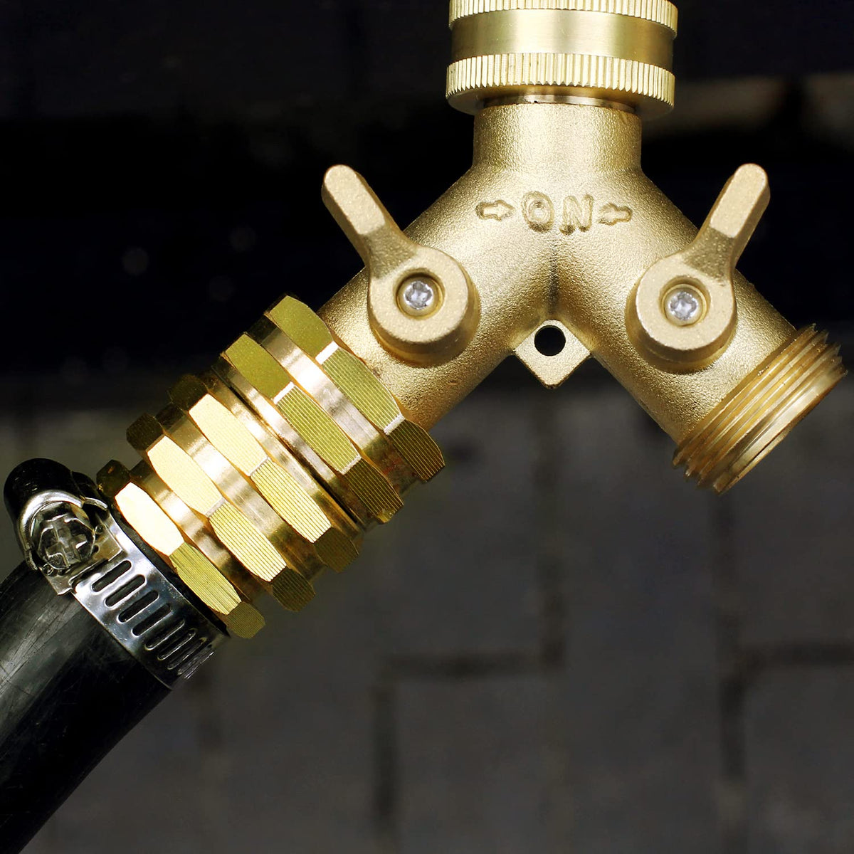 SIGURANTA 3-piece brass kit provides quick, durable garden hose connections.