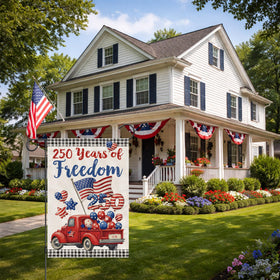 Siilues weather-resistant flag keeps colors vivid in any weather.