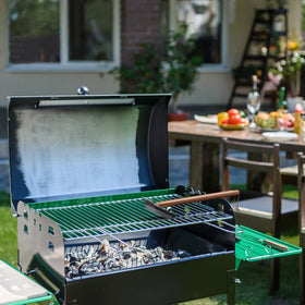 SimpleTASTE angled design reaches over grates for thorough cleaning.