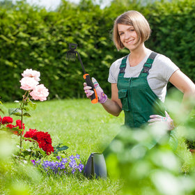 SIXCAR multi-use tool suitable for gardens and orchards