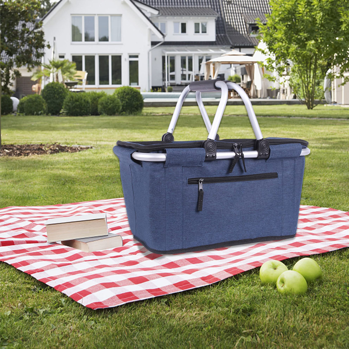 Siyuan multi-use basket doubles as grocery tote and car organizer.