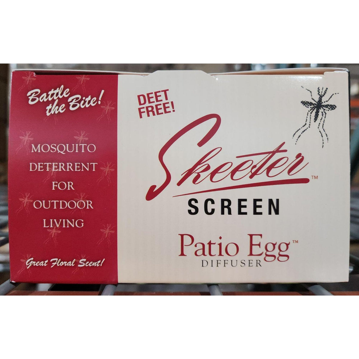 Skeeter Screen Macramé netting for easy outdoor hanging.