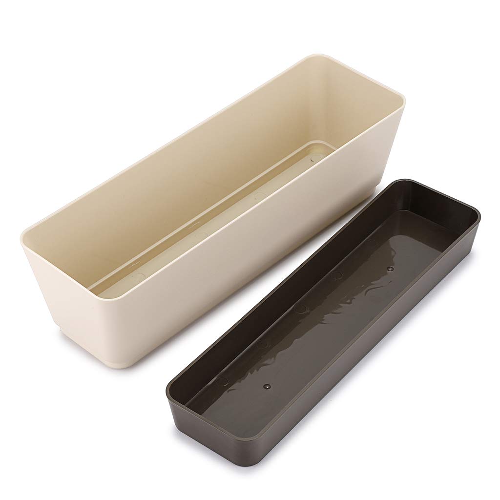 Skelang drainage-hole closeup with removable saucer tray