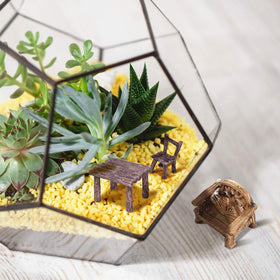 Skylety resin miniature garden decor provides durable micro-scale decoration.