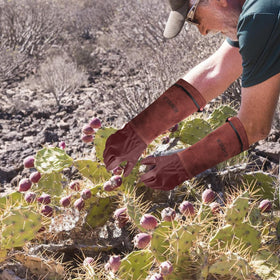 SLARMOR gardening gloves make a thoughtful gift for gardeners
