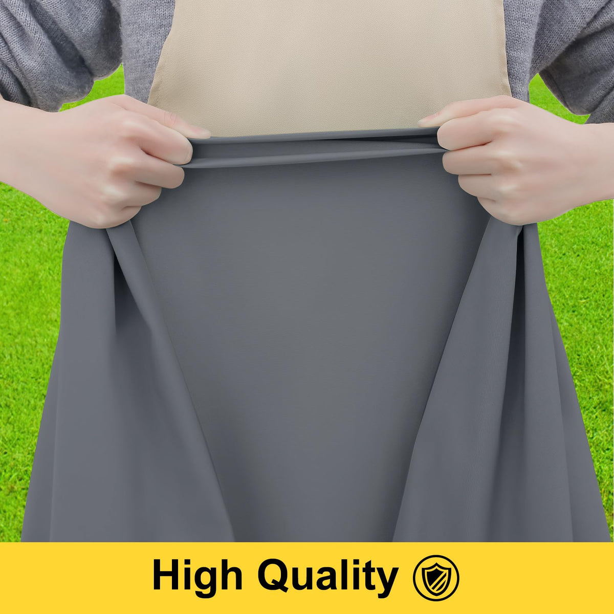 Smiry elastic edge keeps the tablecloth secure during outdoor dining