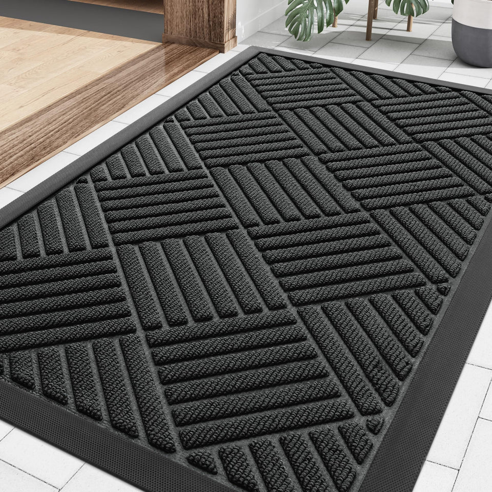 Smiry front door mat texture close-up showing dirt-trapping grooves for clean entryways.