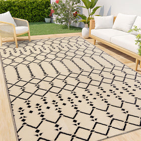 Smiry outdoor rug 5x8 beige with geometric pattern for patios.