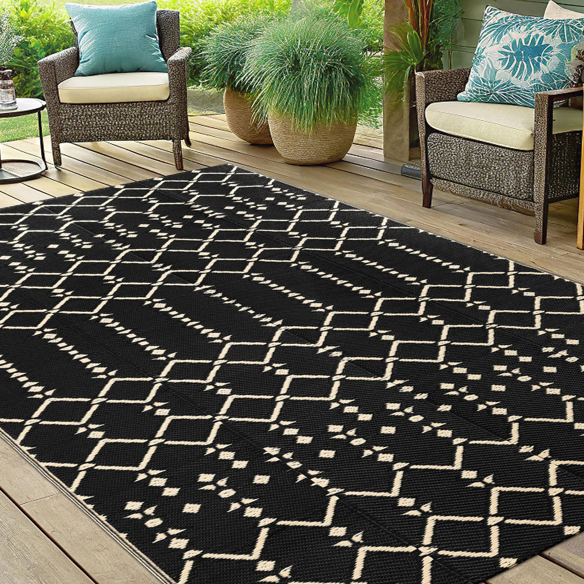 Smiry durable polypropylene weave offers soft underfoot on a patio.