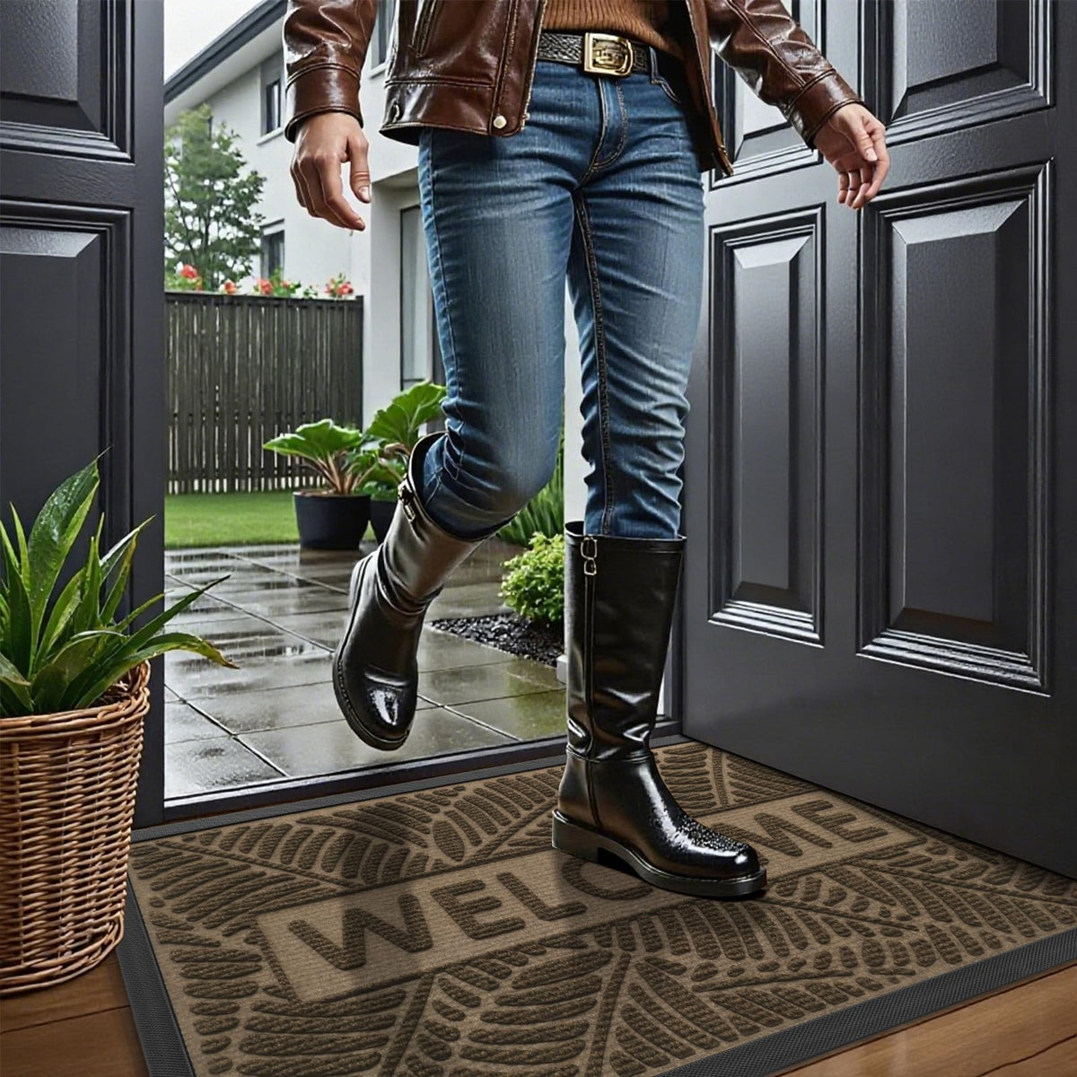 Brown Smiry mat enhances entryway style while masking daily dirt