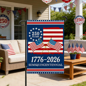Snungee patriotic garden décor ideal for summer barbecues and parades.