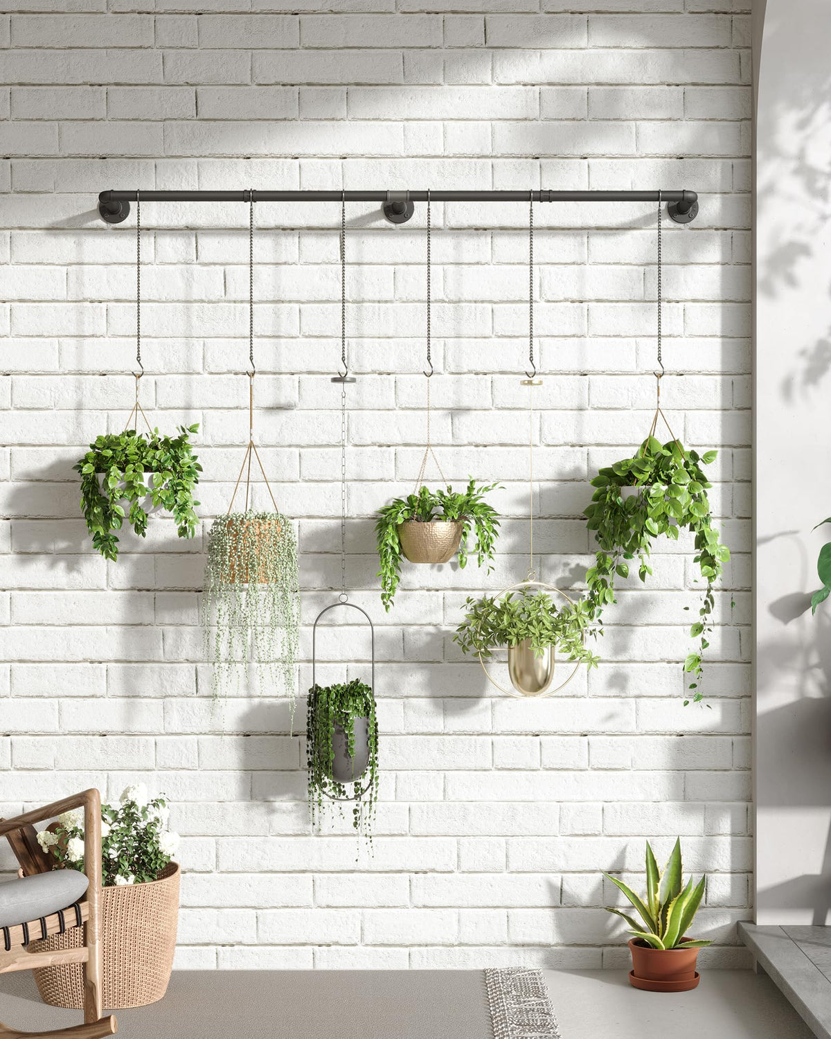 SOFITORG rod emphasizes industrial style for modern or rustic spaces.