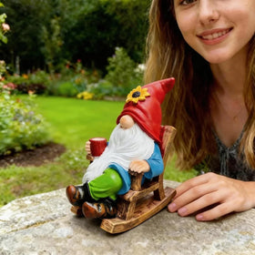 Somdzono mom’s birthday gift gnome adds playful nostalgia.