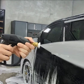 Sooprinse cleaning vehicles, driveways, and exterior surfaces with precision