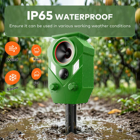 Soxayu LED strobe lights accompany ultrasonic deterring wildlife.