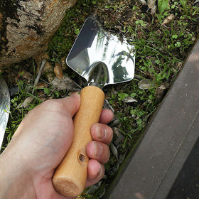 SPDTECH ergonomic wooden handle garden spade for comfortable use