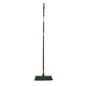 Spear & Jackson 4865RB curved bristles enhance sweeping action