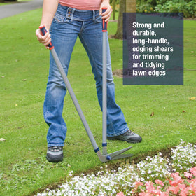 Spear & Jackson Razorsharp Edging Shears with ergonomic handling for comfortable use.