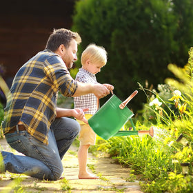 Sporgard with dual handles for comfortable, controlled watering in any garden.