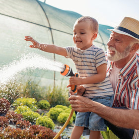 A practical gift option for dads who value versatile watering tools