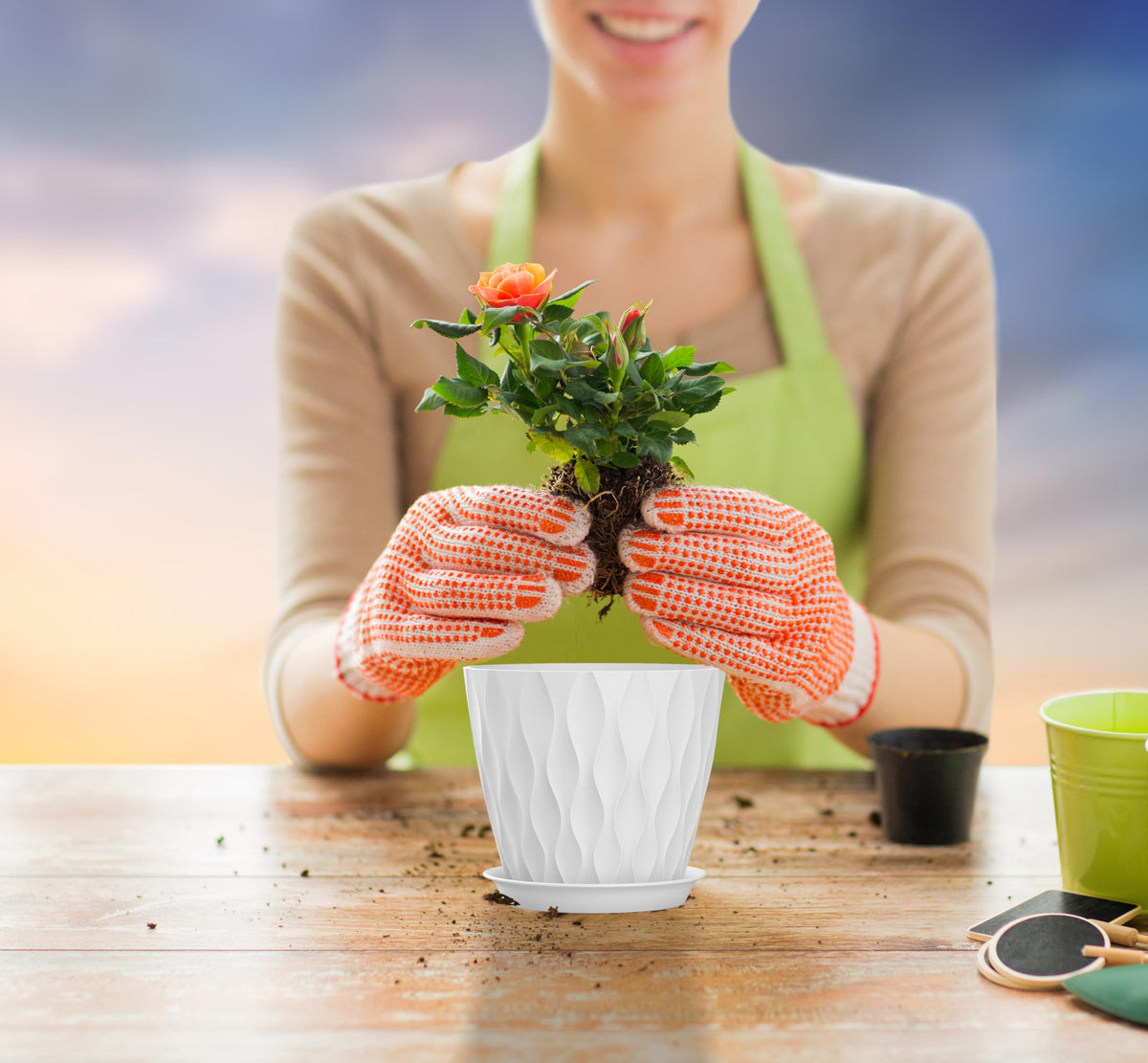 SQKH 5-inch planter made of durable polypropylene resists sun damage
