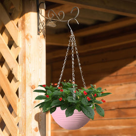 Srmayyi pink hanging planter adds cheerful style to any room or porch.