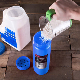Stalwart ergonomic handle ensures comfortable, even distribution during use.