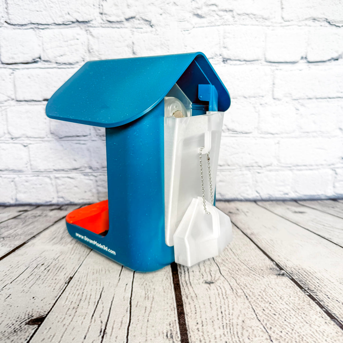 StramMade back door replacement for Bird Buddy ensures a precise, seamless fit.