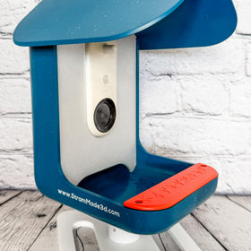 Tool-free installation with StramMade front panel for quick setup