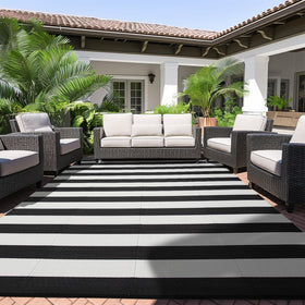 Strickland Home rug UV-stable color resists fading in sunlight.