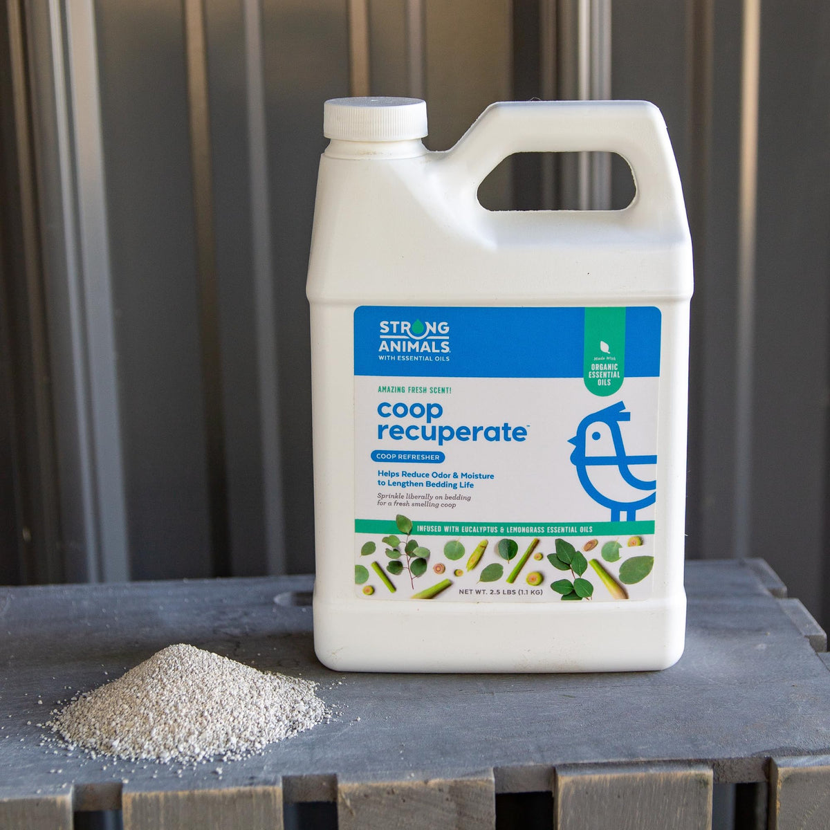 Strong Animals Coop Recuperate packaging view, ideal for storage and quick restock.