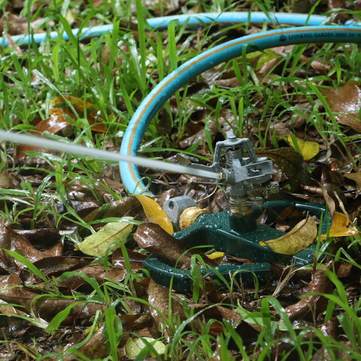 STYDDI heavy-duty sprinkler head delivers durable rust resistance in sun and rain.