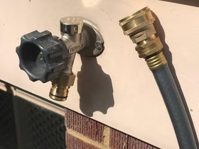 STYDDI lead-free brass quick-connect ensures a leak-resistant seal.