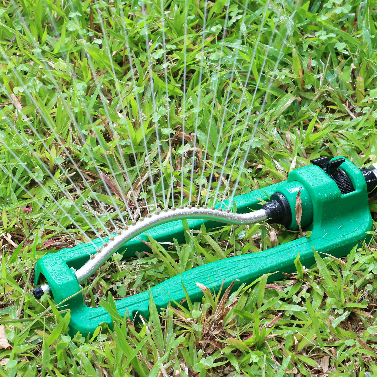 STYDDI Turbo Oscillating Sprinkler 19 nozzles deliver precise rectangular spraying.
