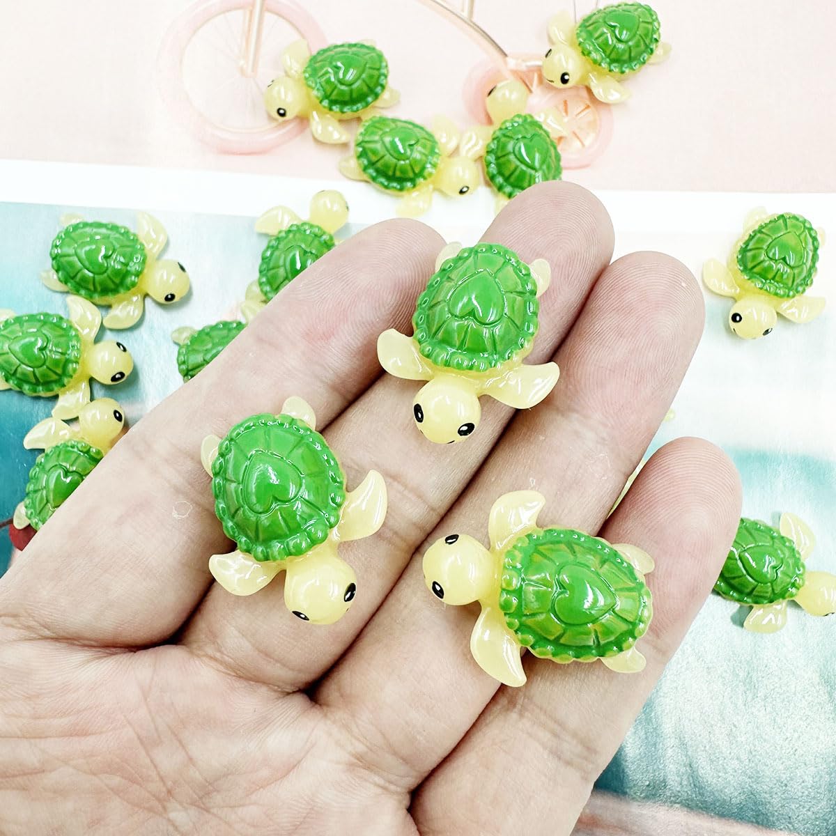 Fairy garden scene featuring Suartus mini green turtles for whimsy