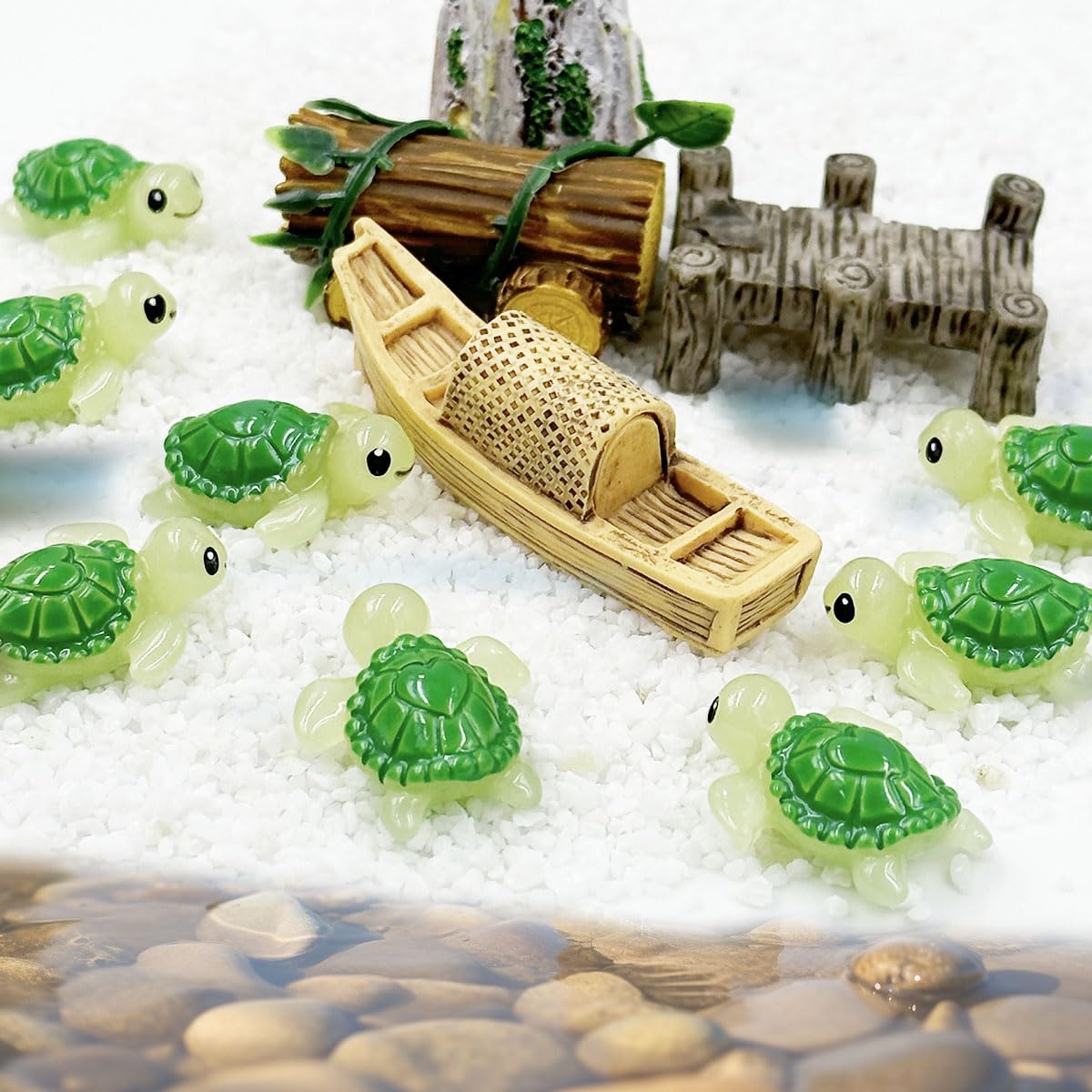 Outdoor garden display with Suartus mini green turtle statues