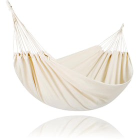 SUNCREAT camping hammock setup demonstrates easy outdoor installation for relaxation.