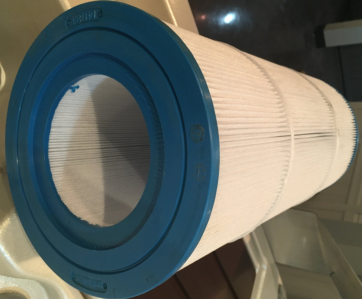 Outer filter improves water flow and prevents buildup in spa plumbing
