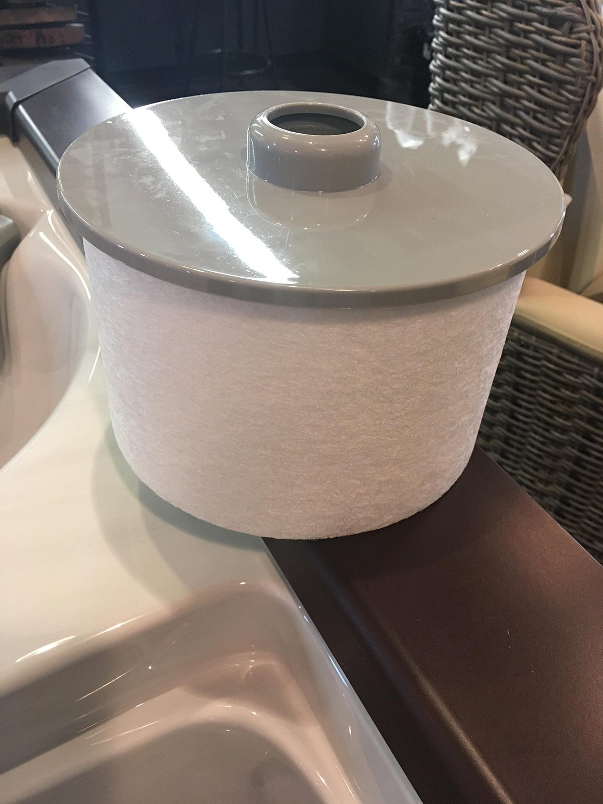 Replacement interval reminder communicates 3-4 months for steady spa hygiene.