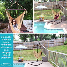 Sunnydaze Decor 300-pound capacity supports safe lounging.