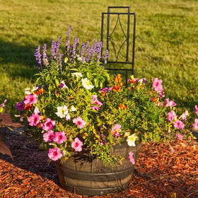 Sunnydaze Decor lattice design complements yard, deck, or balcony settings.