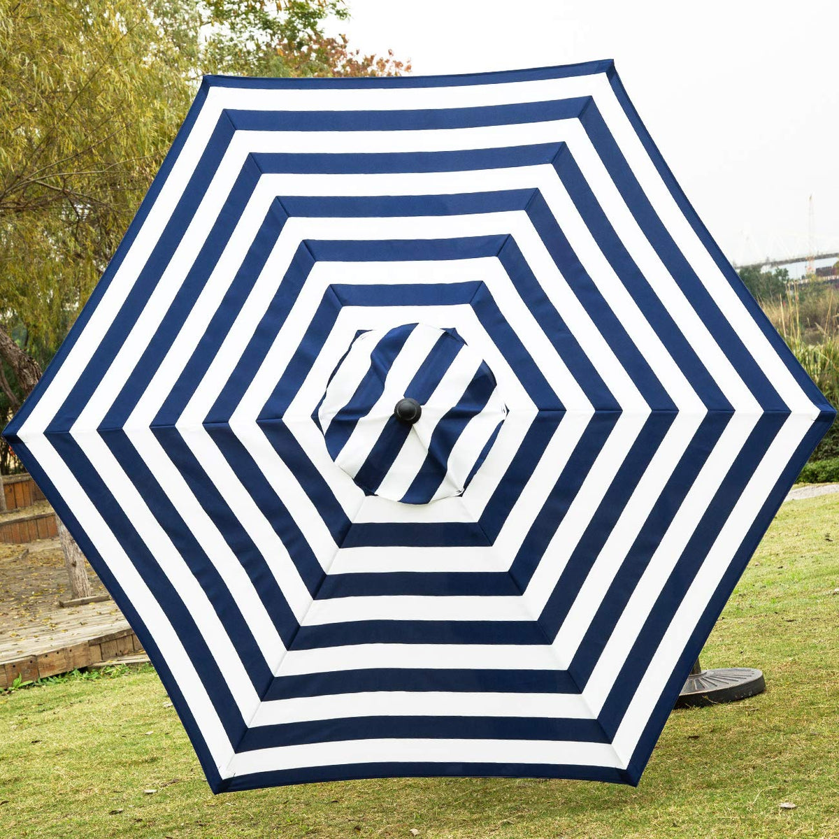 Sunnyglade 6-rib frame provides stable shade in wind