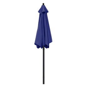 Sunnyglade fade-resistant fabric is easy to clean and long-lasting.