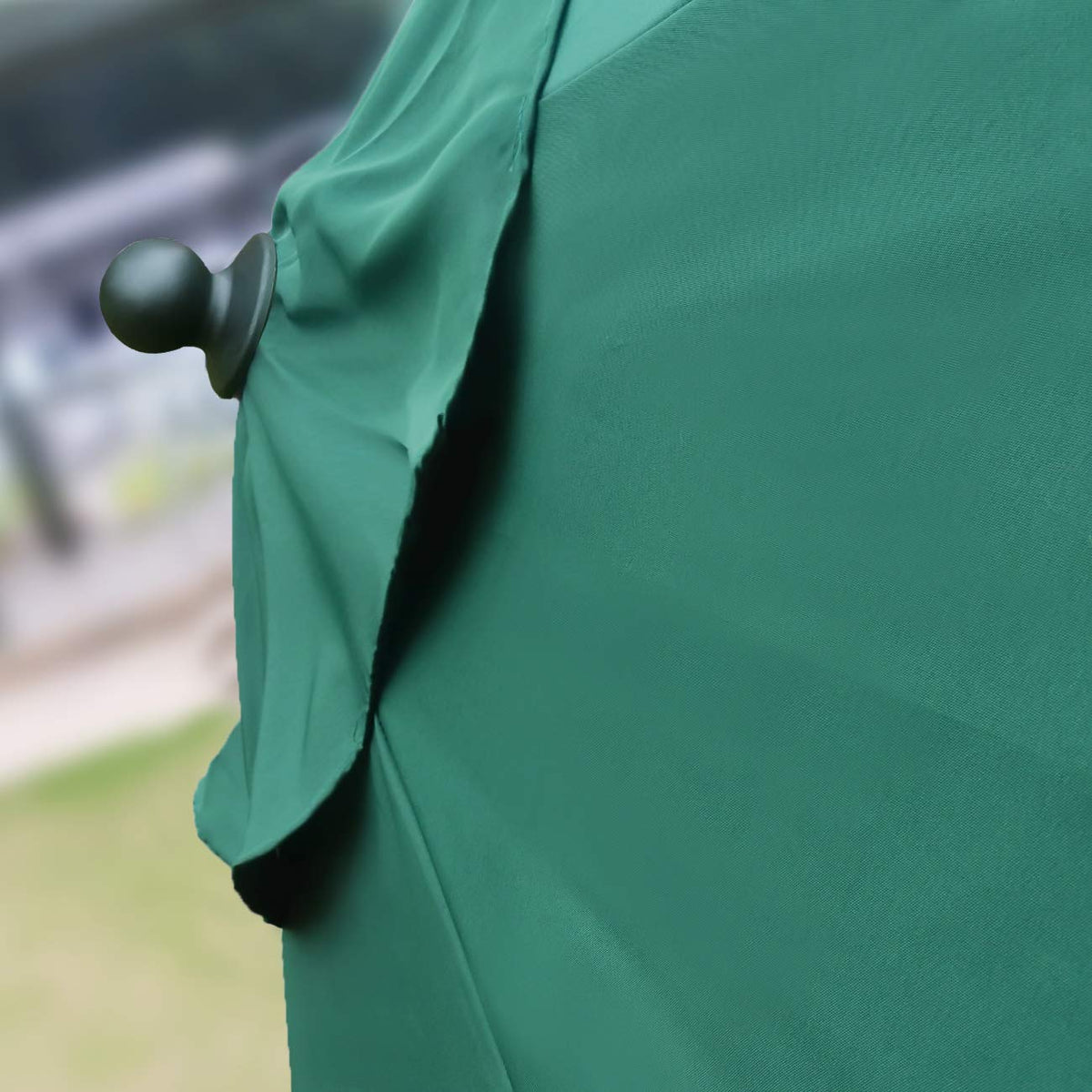 Sunnyglade lightweight aluminum pole resists rust and makes storage easier.