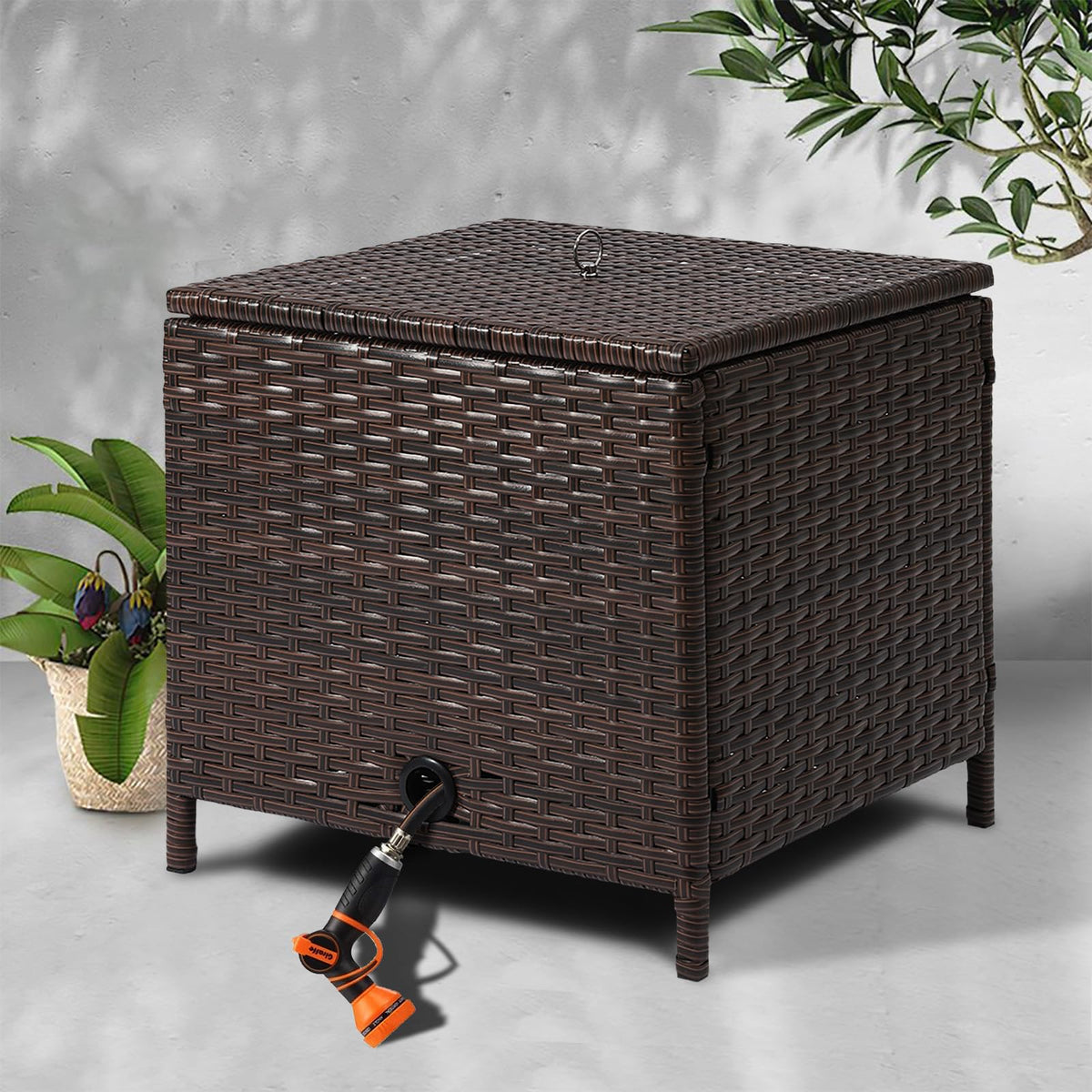 SUNNYPARK metal frame supports the weather resistant hose box