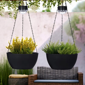 SUNNYPARK weather-resistant plastic pot and metal chain for longevity