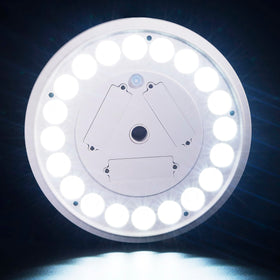 Sunnytech flag light provides gentle backlighting along the flagpole for clarity.