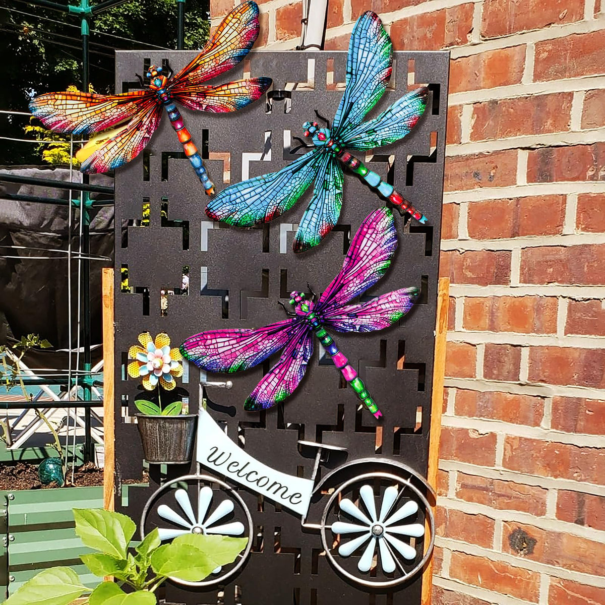 SUNREEK garden fence decor, weatherproof finish resists fading to keep color.