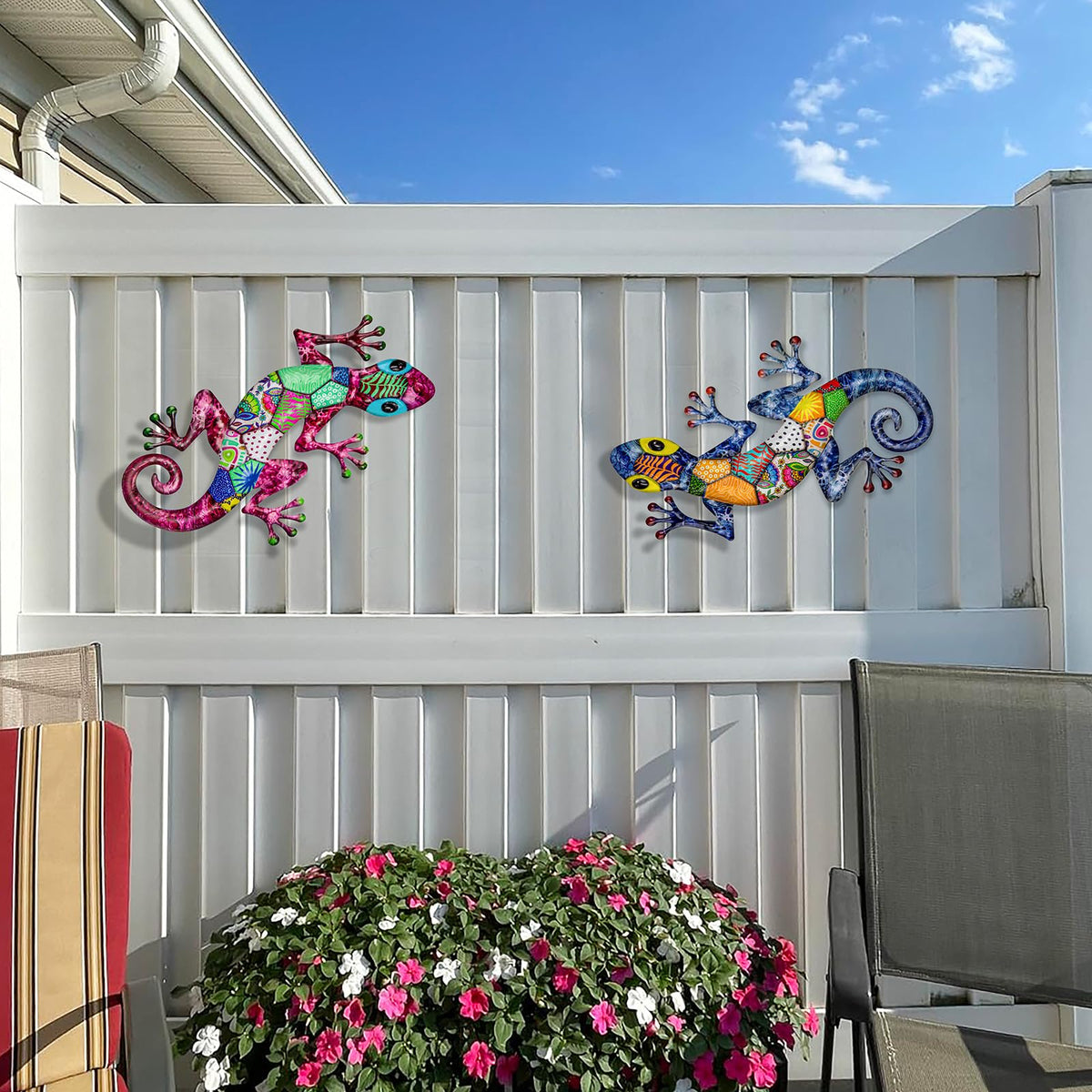 SUNREEK gecko wall art brightens patios and hallways with metallic shine