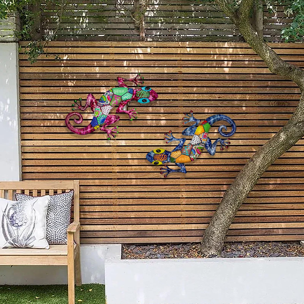 SUNREEK 17-inch gecko sculpture adds eye-catching focal point